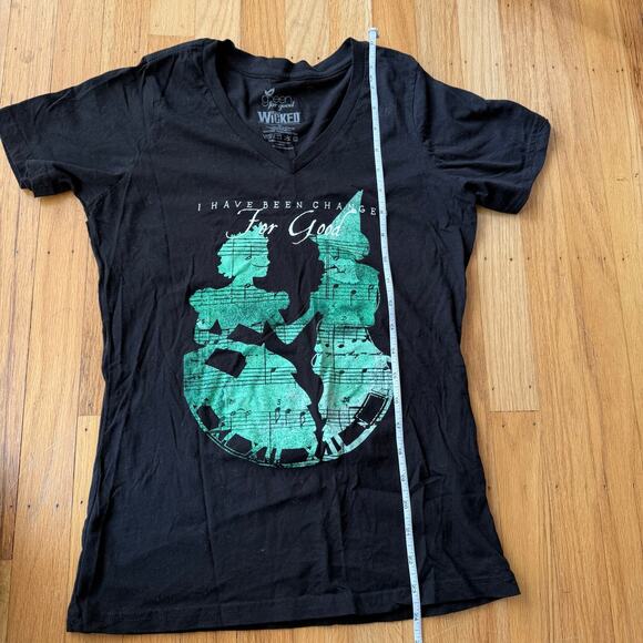 Wicked Changed For Good Black Graphic T-Shirt Size S Elphaba Glinda Musical Oz - Picture 5 of 7